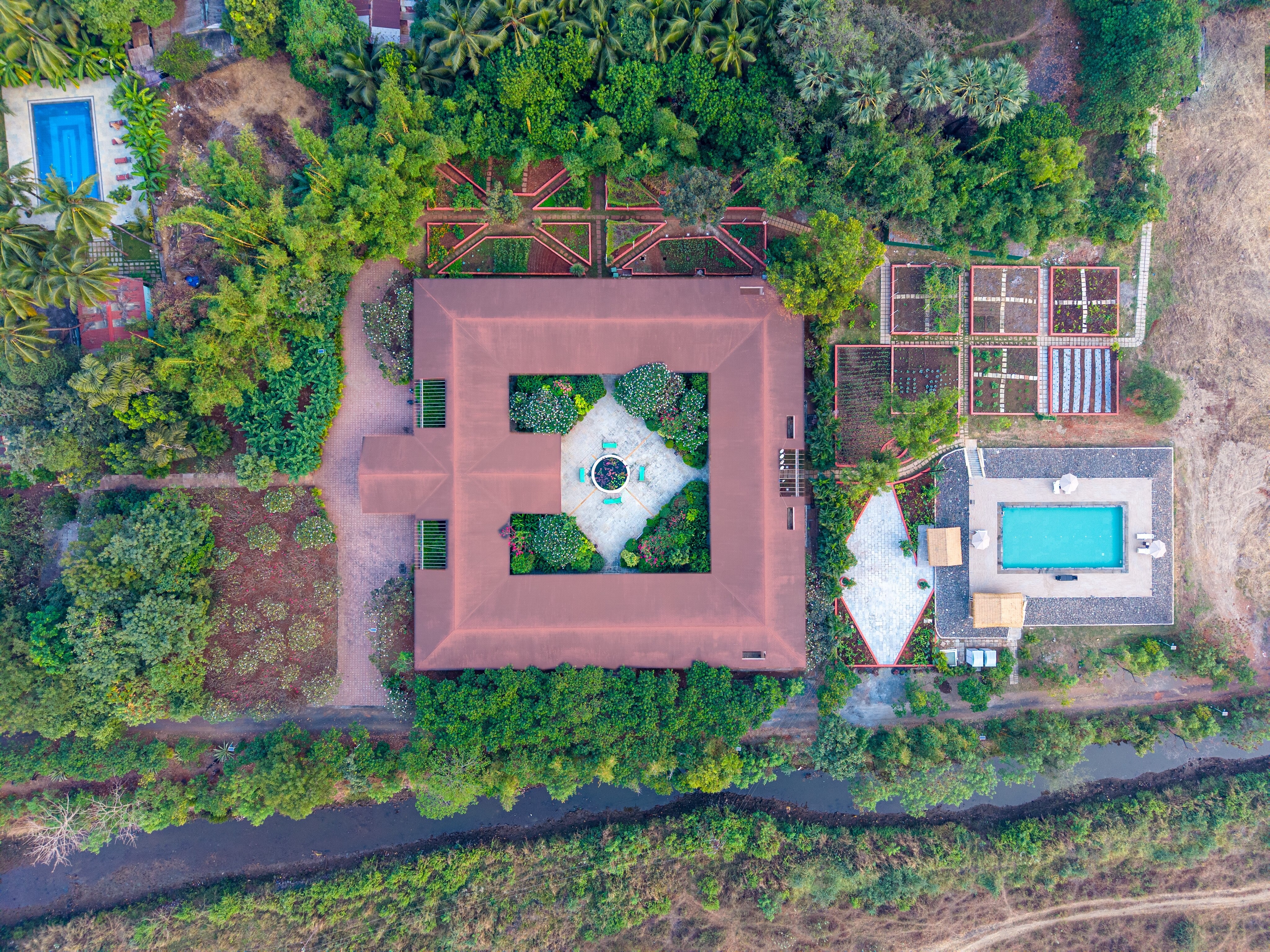 KIHIM COURTYARD, ALIBAG
